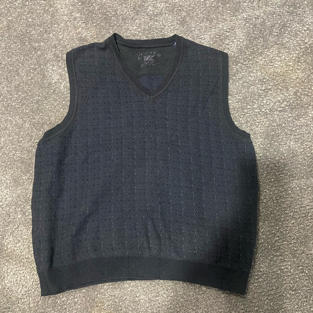 Men’s Cutter & Buck Sweater Vest size XL Color blueish/ grey EUC!